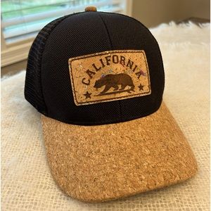 SAN DIEGO CORK Hat Co. black mesh/ cork hat. California logo on front.